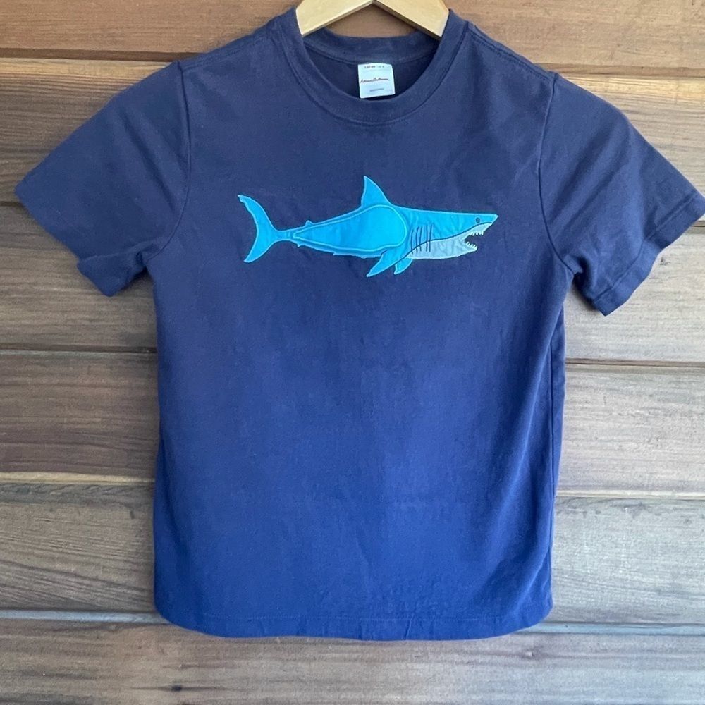 Hannah Anderson Interactive shark tee size 8